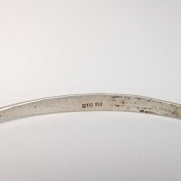 Vintage Sterling Silver Skinny Bangle Bracelet, Peg Clasp, Signed PJ, Estate - Picture 5 of 10